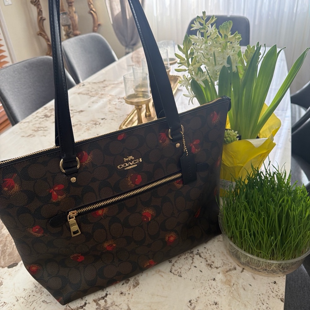 Coach Black and Brown Tote with Red Accents - Picture 2 of 15